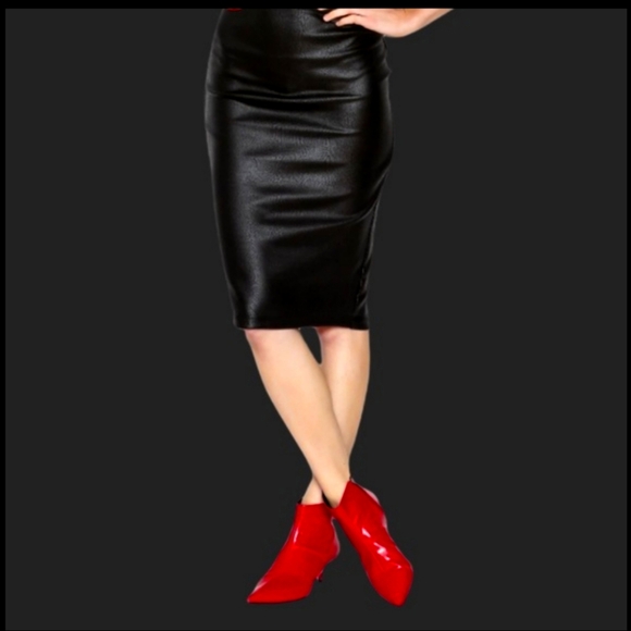 🛑BOGO 🆕Classic Vegan Leather Midi Skirt - Picture 6 of 12